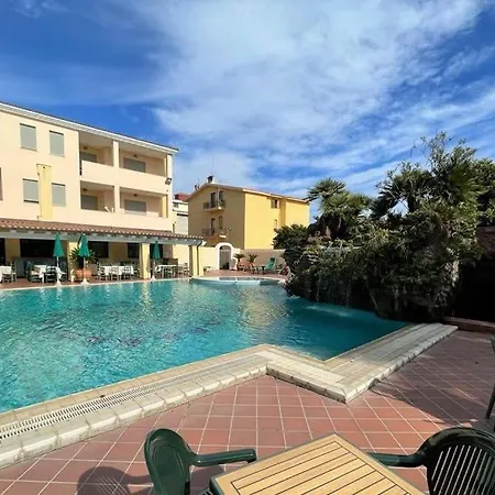 Stylish Res Del Golfodiorosei B4 1 Bedrm Apartman