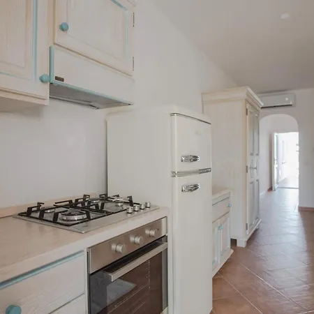 Stylish Res Del Golfodiorosei B4 1 Bedrm Apartment