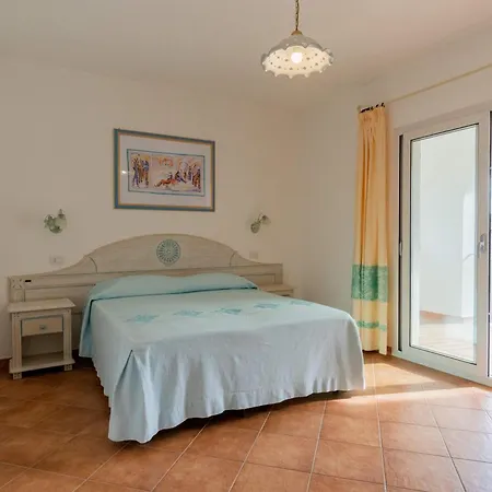 Stylish Res Del Golfodiorosei B4 1 Bedrm *